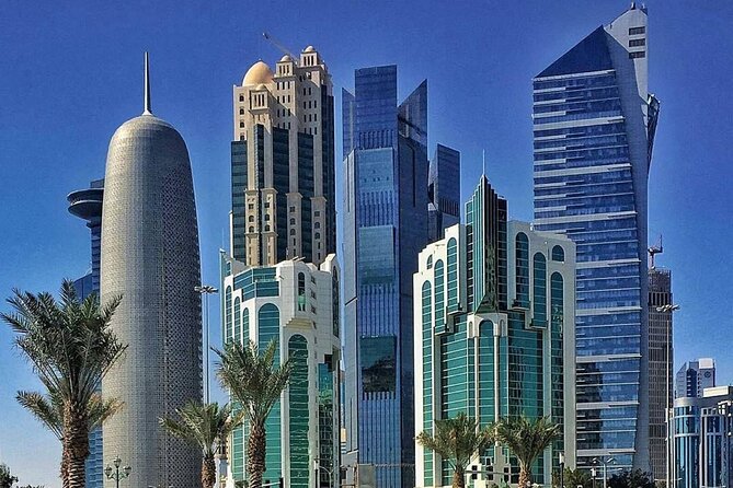 4 Hours Private Guided City Tour in Doha - The Pearl: 25 minutes in an upscale waterfront district