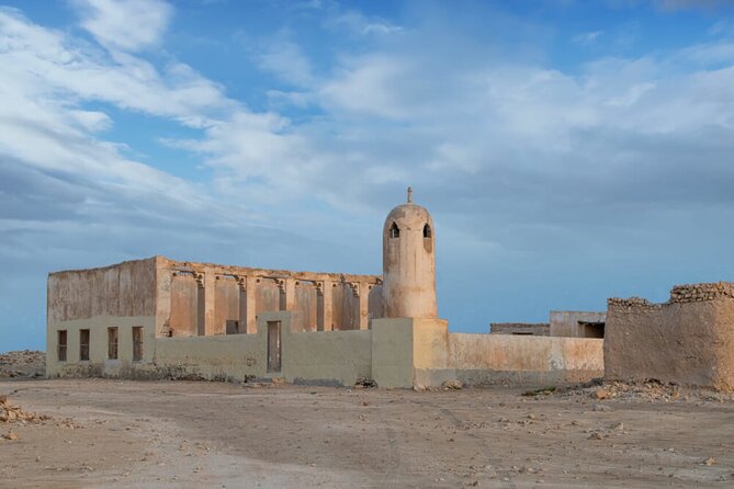 Combo West and North of Qatar Tour - Zekreet Fort ruins and the western desert