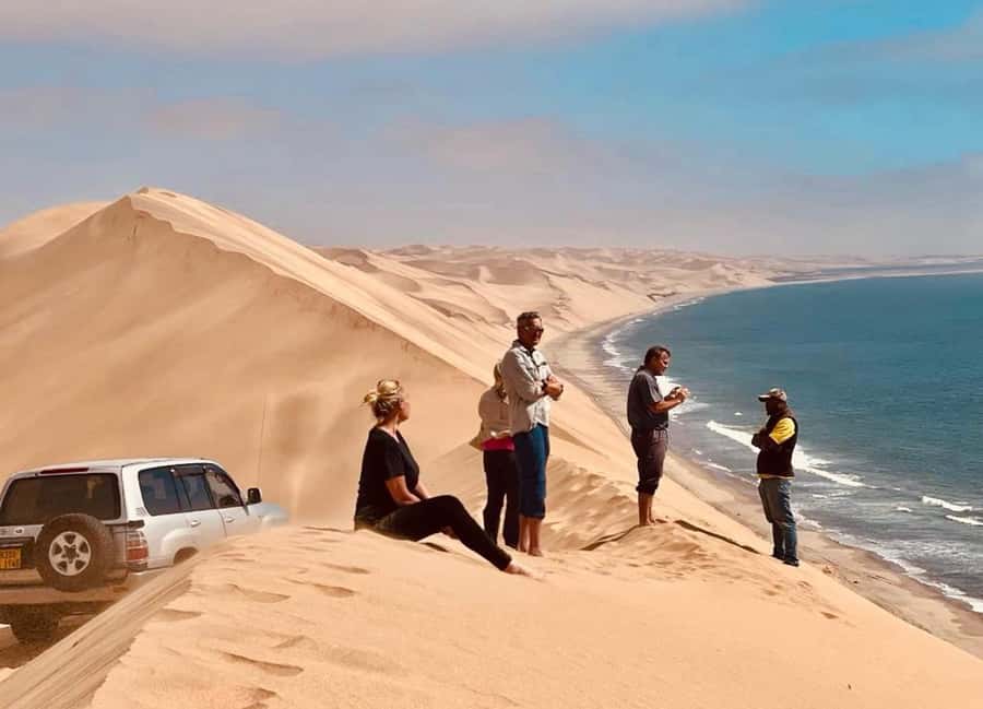 Doha: Inland Sea Desert Safari With All Activities - Leaving Doha and crossing into open sand
