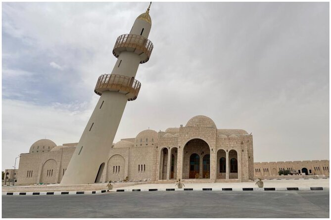 Doha, Qatar: Came Racing Track, Oryx & Sheikh Faisal Museum Tour. - Seeing camels at Al Shahaniya