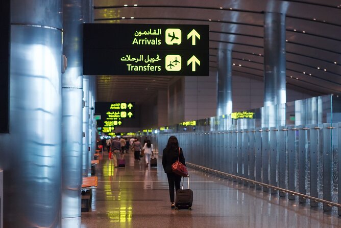 Doha, Qatar : Private Airport Transfer 24/7 - A Calm First Hour in Doha