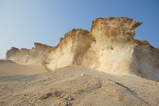 Doha West Qatar Richard Serra Sculpture, Mushroom Rock Tour - Who will enjoy this west Qatar outing?