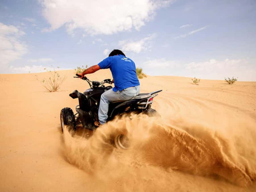 Explore desert Qatar: Off-Road Adventures, dune bashing Tour - Who will enjoy this desert outing?