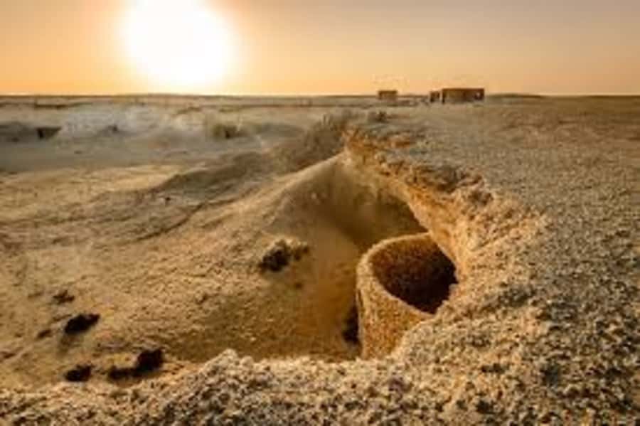 Explore Zekreet: Richard Serra Art & Mushroom Rock Wonders - Why western Qatar feels so different from Doha