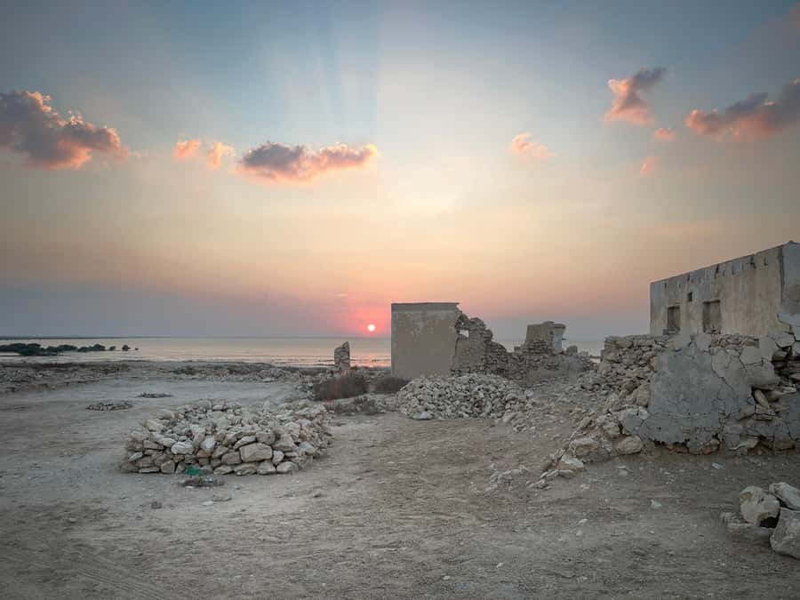 North of Qatar: Olafur Eliasson Exibit, Zubara fort & jumail - Who will enjoy this tour most