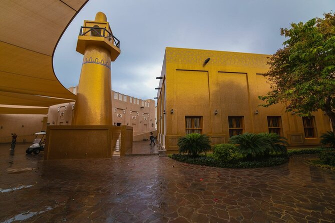Private City Tour of Doha |Souq Wagif,Corniche,The pearl, Katara - A quick way to read Doha