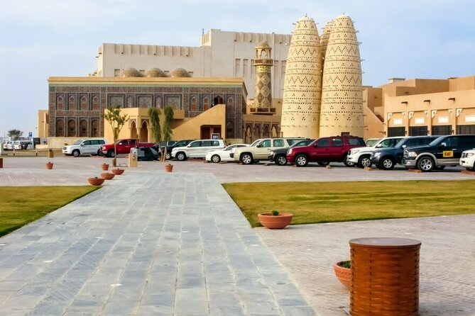 Private City Tour of Doha |Souq Wagif,Corniche,The pearl, Katara - The National Museum and the desert rose design