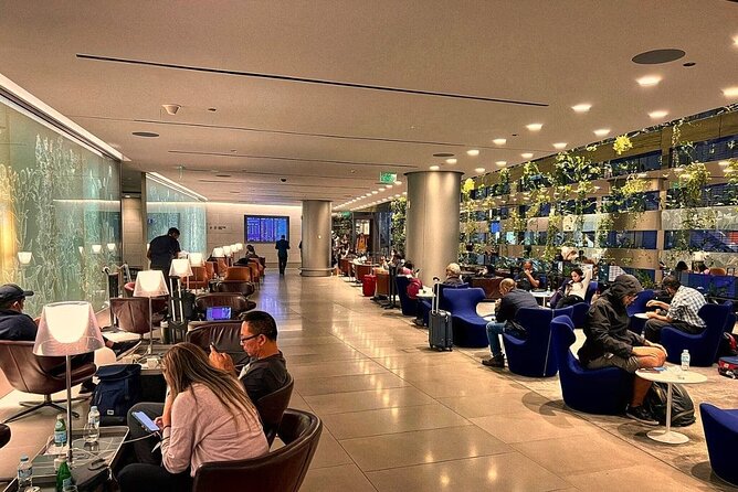 Qatar: Doha Hamad International Airport (DOH) Al Maha Lounge - The shower is the strongest reason to book