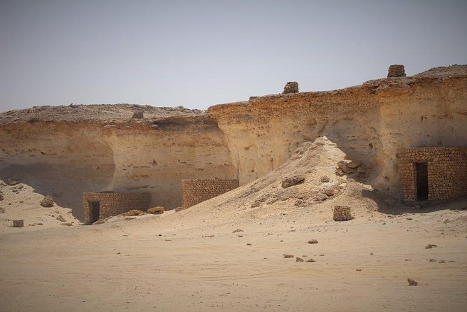 West Coast tour, Zekreet, Richard Serra Sculpture, Mushroom Rock Formation - The guide can shape the experience