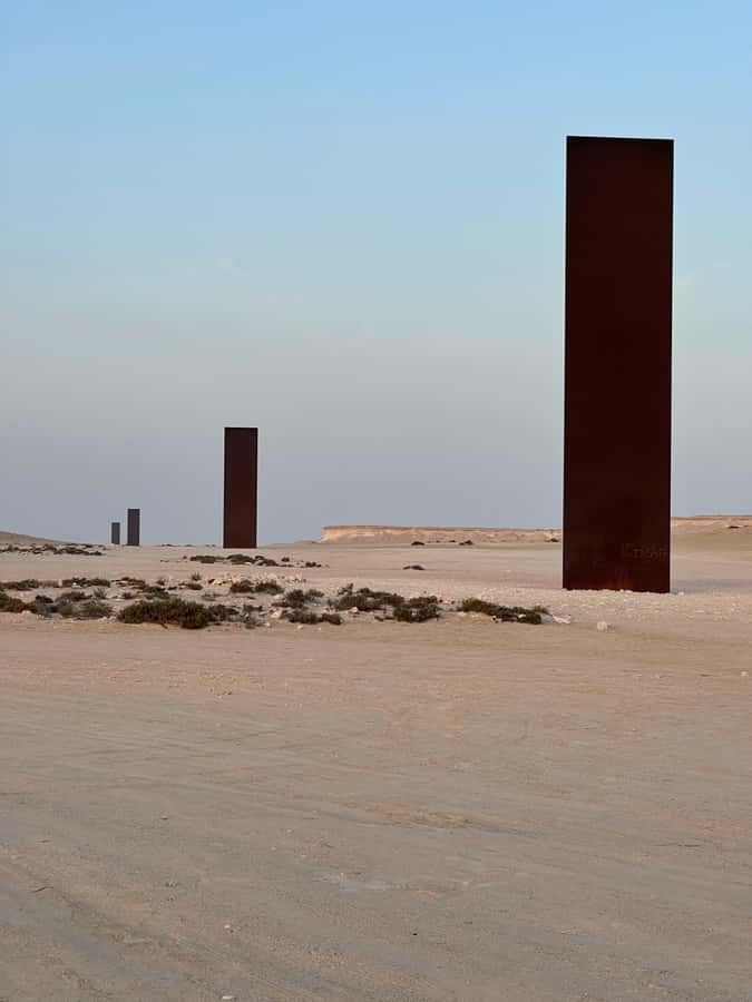 West Qatar tour to Richard Sierra sculpture,Umbrella Rock - Zekreet Fort ruins and the final desert views